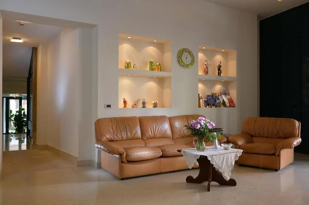 Hotel Siena Verona 2*,  İtalya