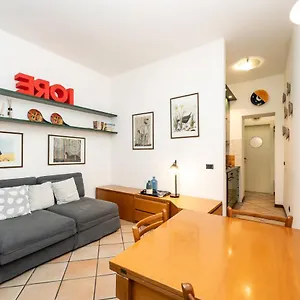  Apartamento Casemi - Mercato 16 Sx In Full City Center Italia