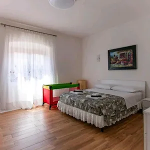  Apartamento Rina's House Italia
